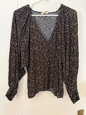 Black Floral V-Neck Long Sleeve Blouse